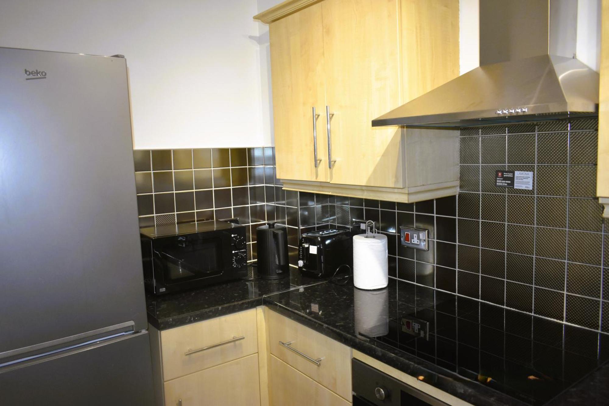 Luxury 2 Bed House With 3 Beds,3 Free Parking Lot In Dartford Near Town Centre, Adjacent Bus Stop, Train Station, Bluewater Mall, 25Mins To London City Airport,20 Miles From Central London Экстерьер фото