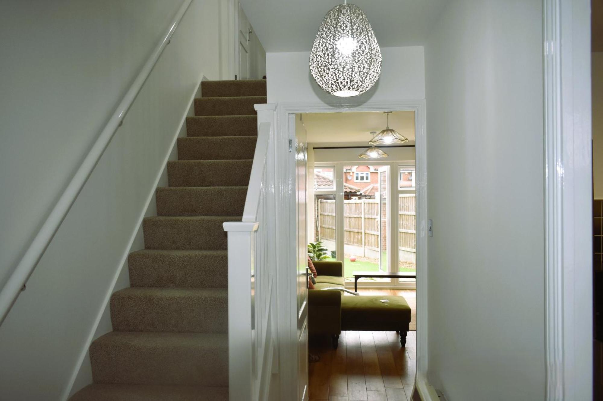 Luxury 2 Bed House With 3 Beds,3 Free Parking Lot In Dartford Near Town Centre, Adjacent Bus Stop, Train Station, Bluewater Mall, 25Mins To London City Airport,20 Miles From Central London Экстерьер фото