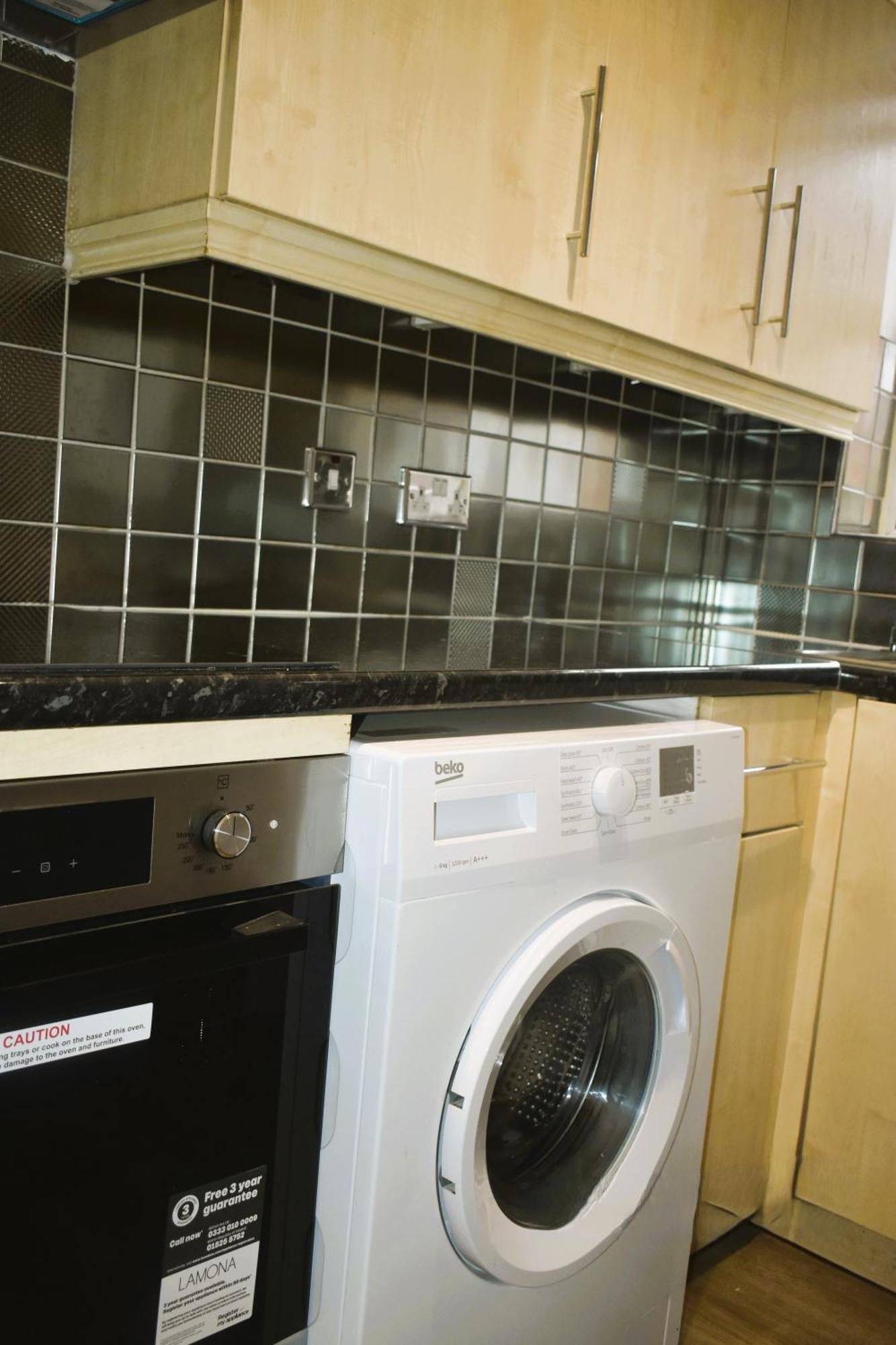 Luxury 2 Bed House With 3 Beds,3 Free Parking Lot In Dartford Near Town Centre, Adjacent Bus Stop, Train Station, Bluewater Mall, 25Mins To London City Airport,20 Miles From Central London Экстерьер фото