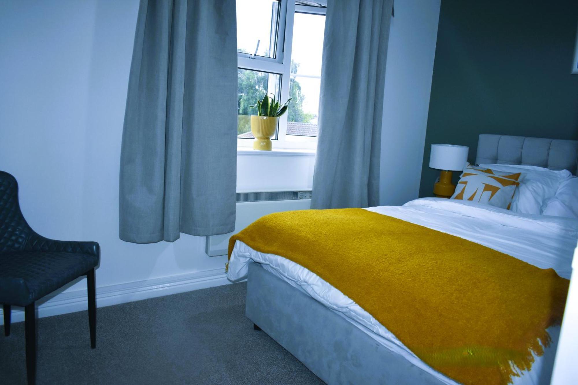 Luxury 2 Bed House With 3 Beds,3 Free Parking Lot In Dartford Near Town Centre, Adjacent Bus Stop, Train Station, Bluewater Mall, 25Mins To London City Airport,20 Miles From Central London Экстерьер фото